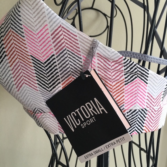 Victoria’s Secret Sport Bra Extra Small Strappy - Picture 3 of 3